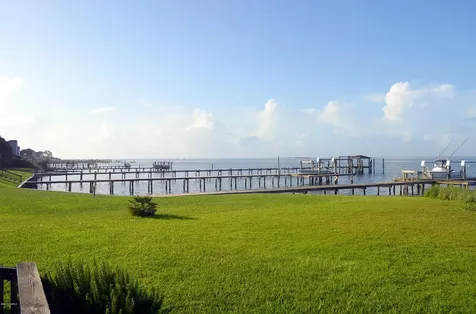 1528 Island Road Harkers Island NC 28531