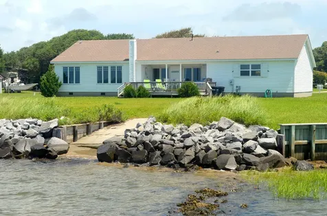 1528 Island Road Harkers Island NC 28531