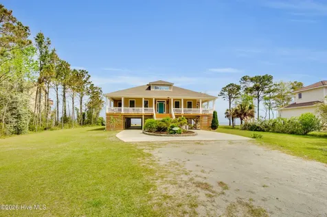 522 Sandy Point Drive Beaufort NC 28516