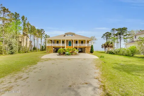 522 Sandy Point Drive Beaufort NC 28516