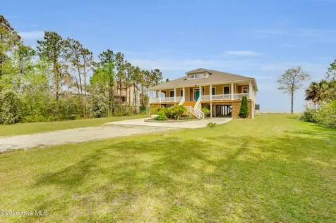 522 Sandy Point Drive Beaufort NC 28516