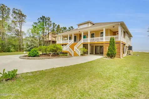 522 Sandy Point Drive Beaufort NC 28516