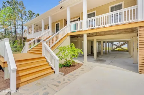 522 Sandy Point Drive Beaufort NC 28516