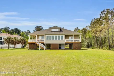 522 Sandy Point Drive Beaufort NC 28516