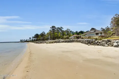 522 Sandy Point Drive Beaufort NC 28516