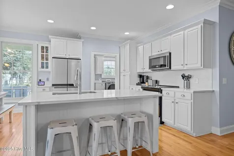 522 Sandy Point Drive Beaufort NC 28516