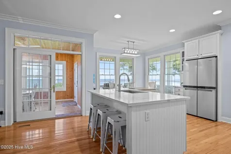 522 Sandy Point Drive Beaufort NC 28516