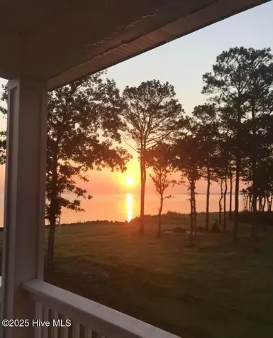 522 Sandy Point Drive Beaufort NC 28516
