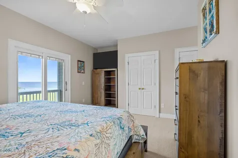 522 Sandy Point Drive Beaufort NC 28516