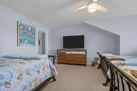 522 Sandy Point Drive Beaufort NC 28516