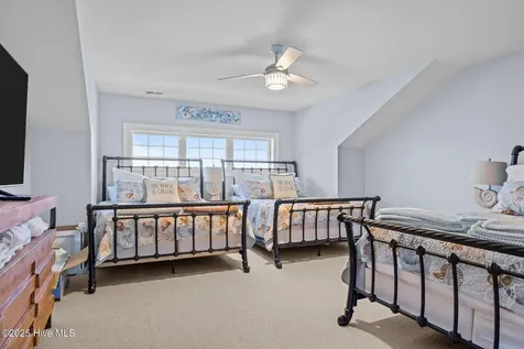 522 Sandy Point Drive Beaufort NC 28516