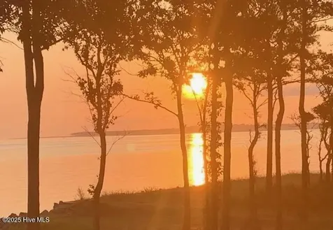 522 Sandy Point Drive Beaufort NC 28516