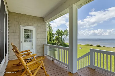 522 Sandy Point Drive Beaufort NC 28516