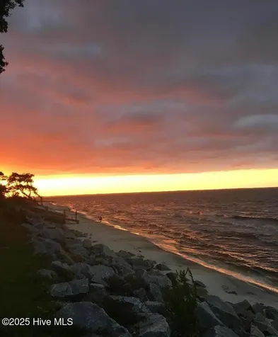 522 Sandy Point Drive Beaufort NC 28516
