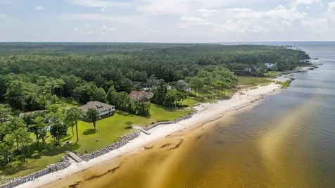 522 Sandy Point Drive Beaufort NC 28516