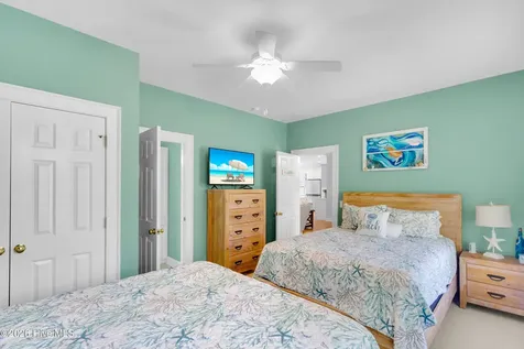 522 Sandy Point Drive Beaufort NC 28516