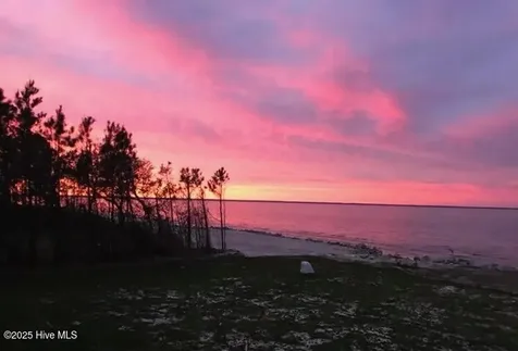 522 Sandy Point Drive Beaufort NC 28516