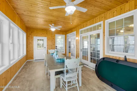 522 Sandy Point Drive Beaufort NC 28516