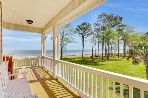 522 Sandy Point Drive Beaufort NC 28516
