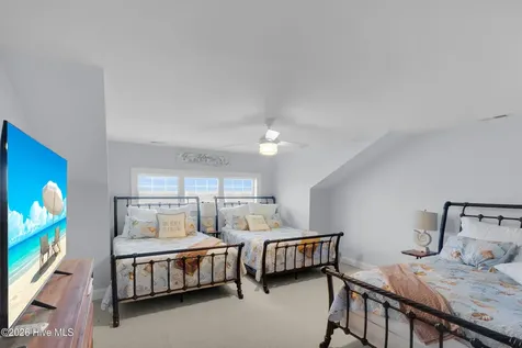 522 Sandy Point Drive Beaufort NC 28516