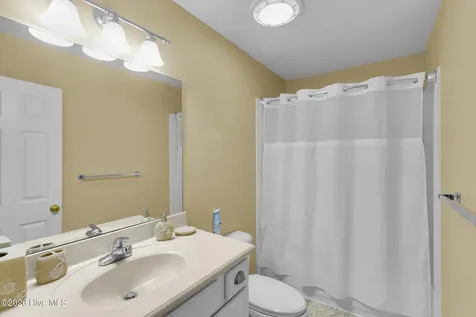 522 Sandy Point Drive Beaufort NC 28516
