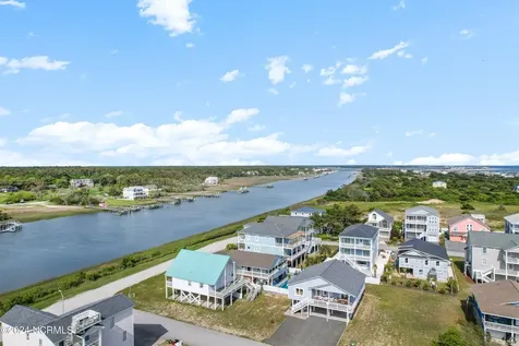 130 Crab Street Holden Beach NC 28462