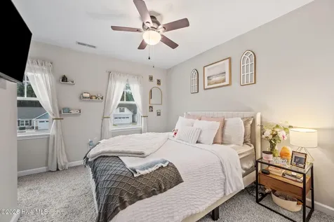 243 Breakwater Drive Sneads Ferry NC 28460