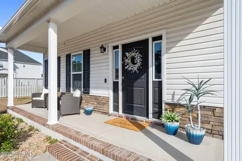 243 Breakwater Drive Sneads Ferry NC 28460