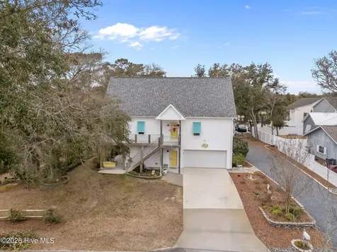 103 SE 27th Street Oak Island NC 28465