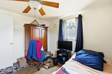 304 NE 50th Street Oak Island NC 28465
