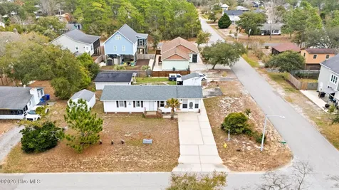 304 NE 50th Street Oak Island NC 28465