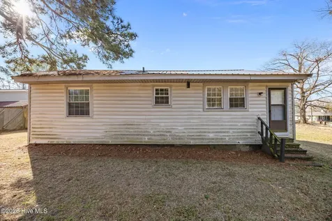 306 Easy Street La Grange NC 28551