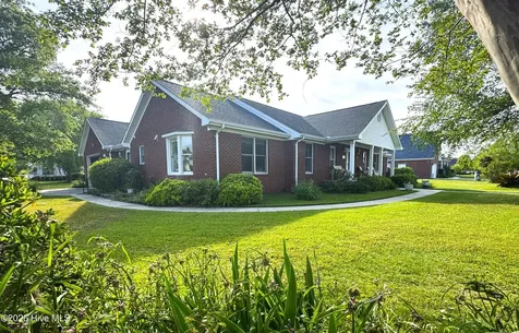 1601 River Bluff Road Morehead City NC 28557
