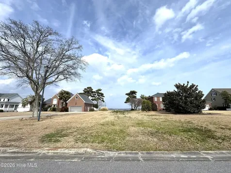 1601 River Bluff Road Morehead City NC 28557