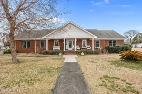 1601 River Bluff Road Morehead City NC 28557