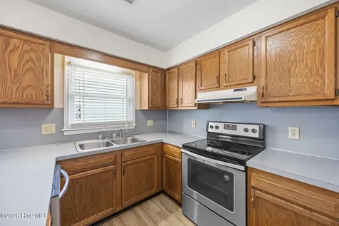 123 W Victoria Court Greenville NC 27834