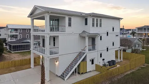 113 Ocean View Avenue Kure Beach NC 28449