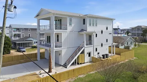 113 Ocean View Avenue Kure Beach NC 28449
