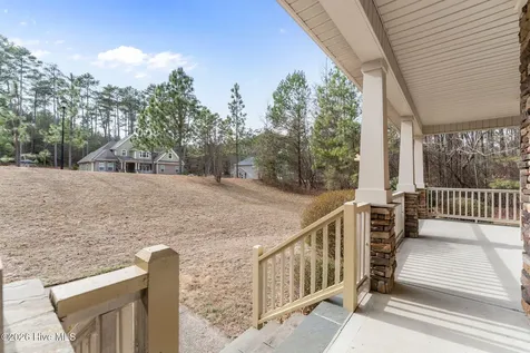 195 Glenmoor Drive Southern Pines NC 28387