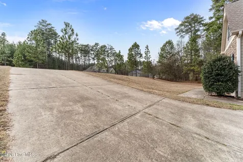195 Glenmoor Drive Southern Pines NC 28387