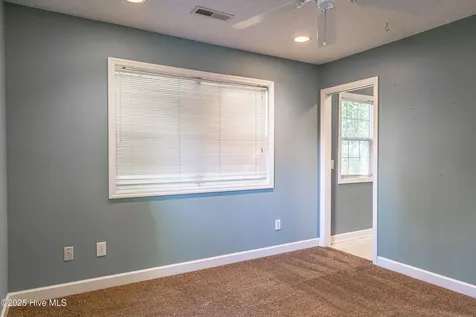133 /135 S Pine Street Aberdeen NC 28315