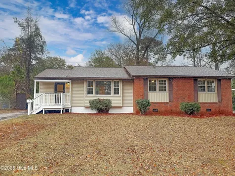404 Decatur Road Jacksonville NC 28540