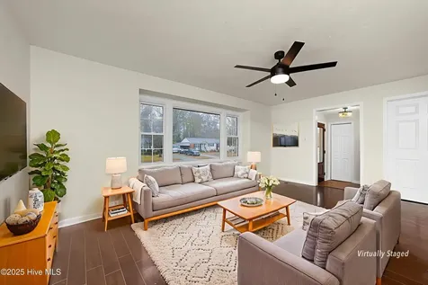 404 Decatur Road Jacksonville NC 28540