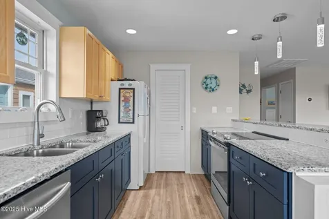 1914 E Dolphin Drive Oak Island NC 28465