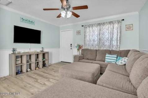 135 NE 36th Street Oak Island NC 28465