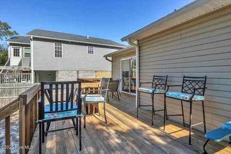 135 NE 36th Street Oak Island NC 28465