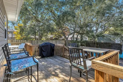 135 NE 36th Street Oak Island NC 28465