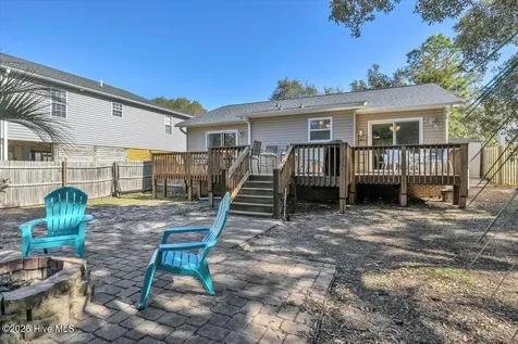135 NE 36th Street Oak Island NC 28465