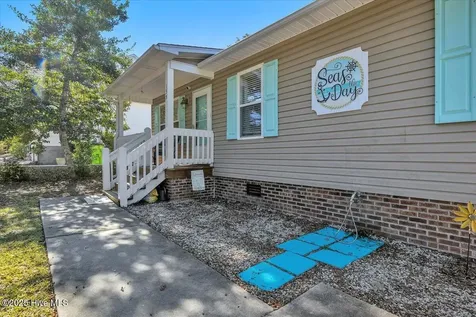 135 NE 36th Street Oak Island NC 28465