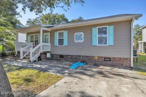 135 NE 36th Street Oak Island NC 28465